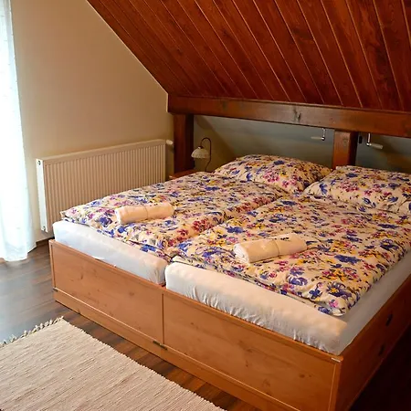Penzion U Bylinkárky Hrusov